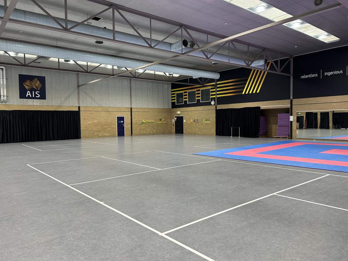 AIS Combat 6
